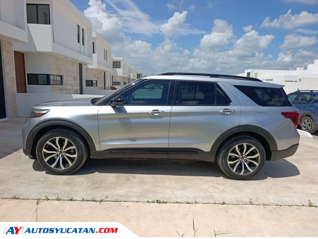 Ford Explorer ST 2022