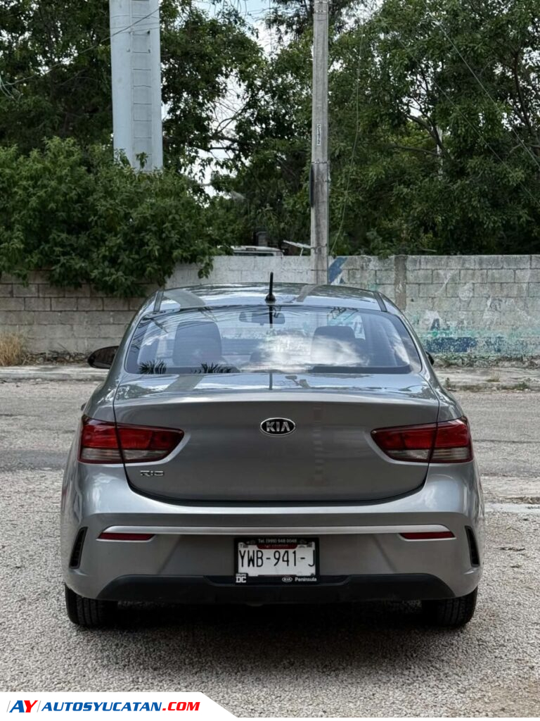 IMPECABLE KIA RIO SEDAN 2021