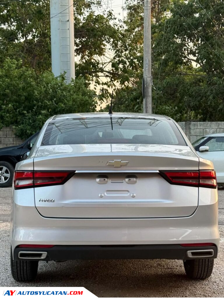 COMO NUEVO CHEVROLET AVEO LS SEDAN 2024