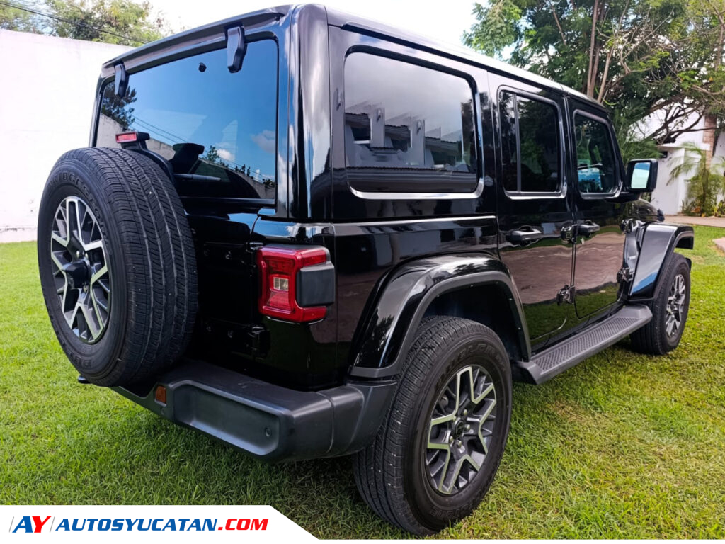 Jeep Wrangler Sahara Unlimited 2024