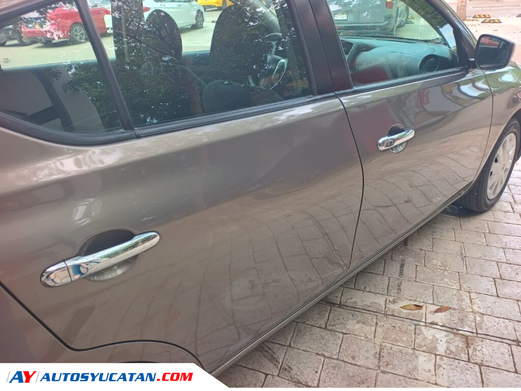 IMPECABLE VERSA 2018