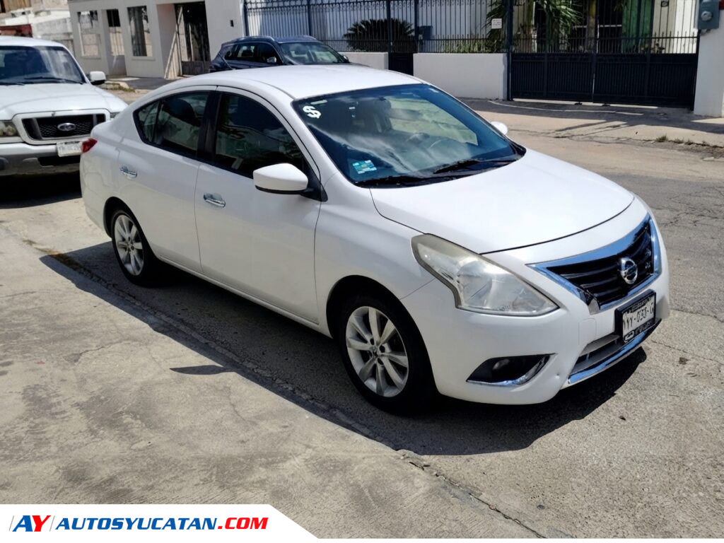 Nissan Versa Advance 2016