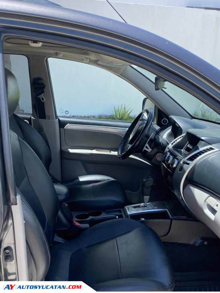 Mitsubishi Montero Sport 2013 | Automática | Mantenimiento mecánico al día