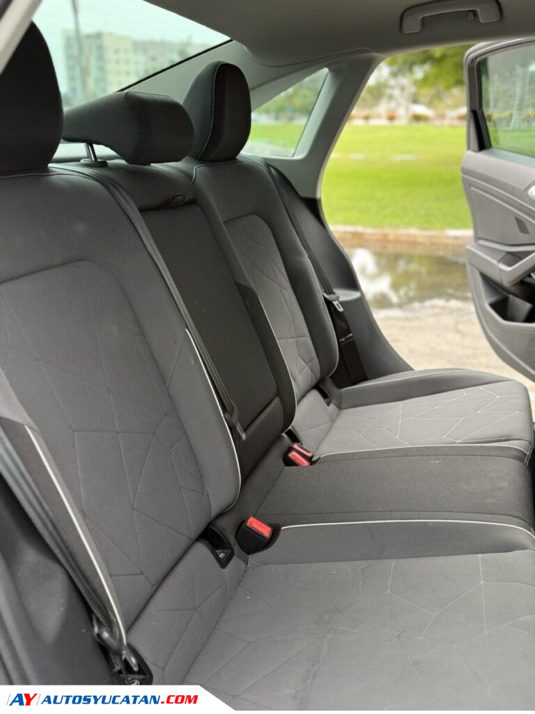 Jetta Comfortline 2025 · Único Dueño · 27,500 km · Agencia VW Local