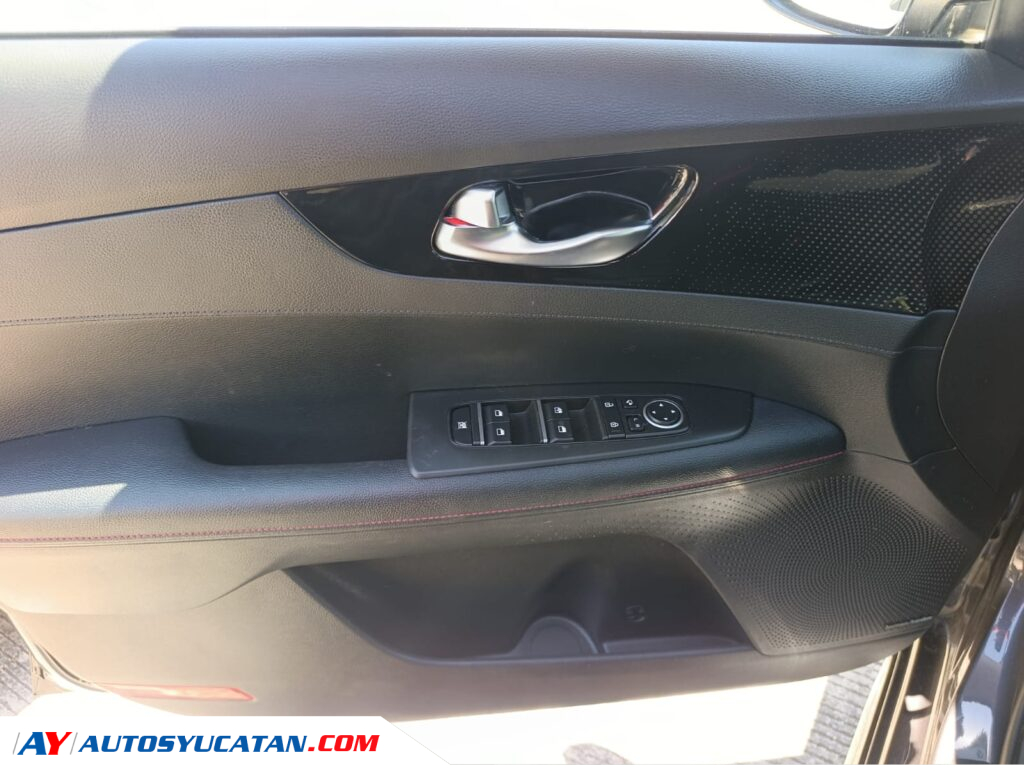 Kia Forte GT Hatchback 2022