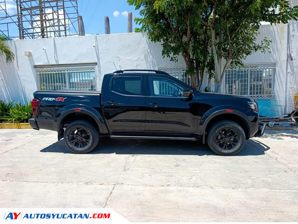 Nissan Frontier PRO-4X 4x4 2024