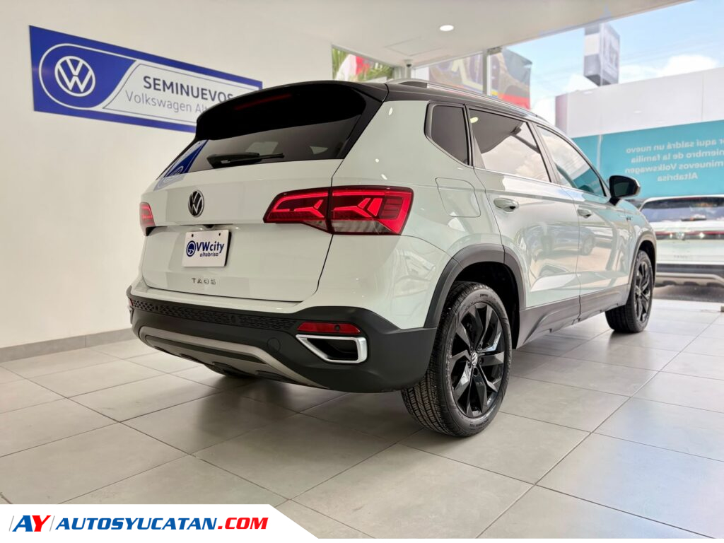 Volkswagen Taos Highline 2023