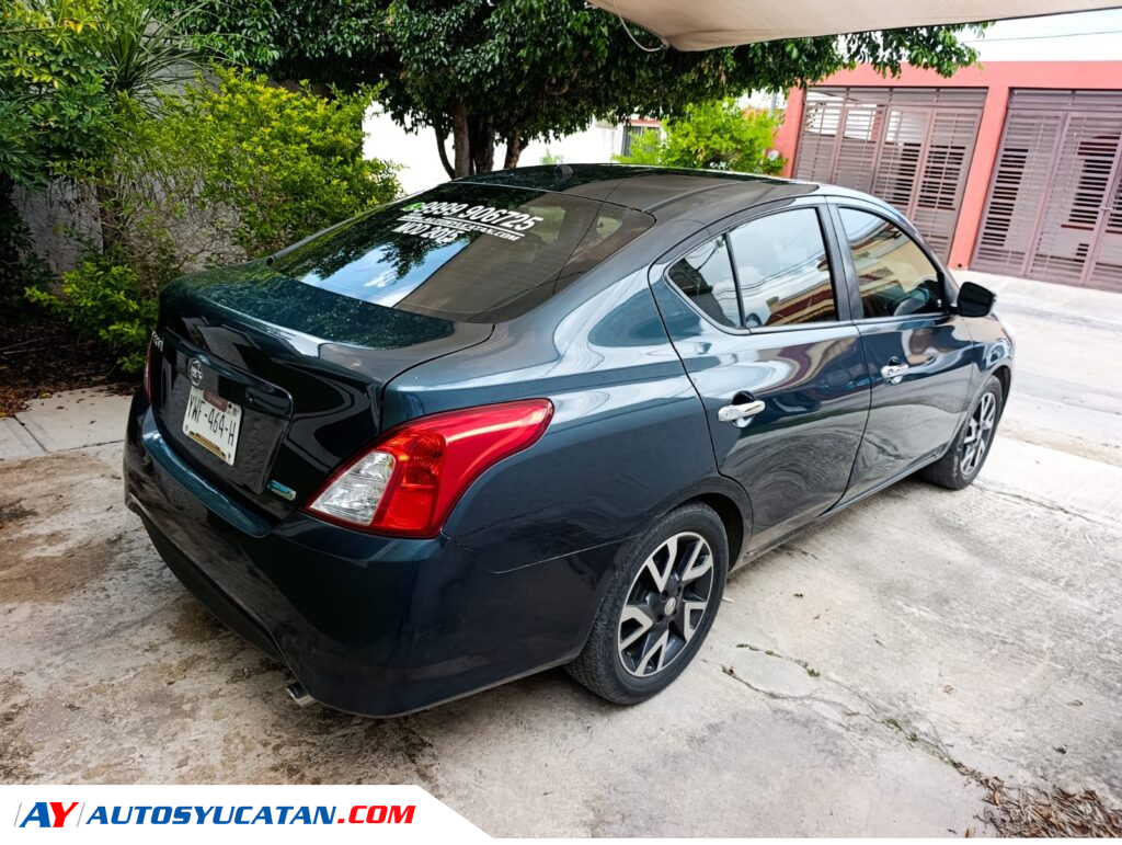 Nissan Versa Exclusive 2015