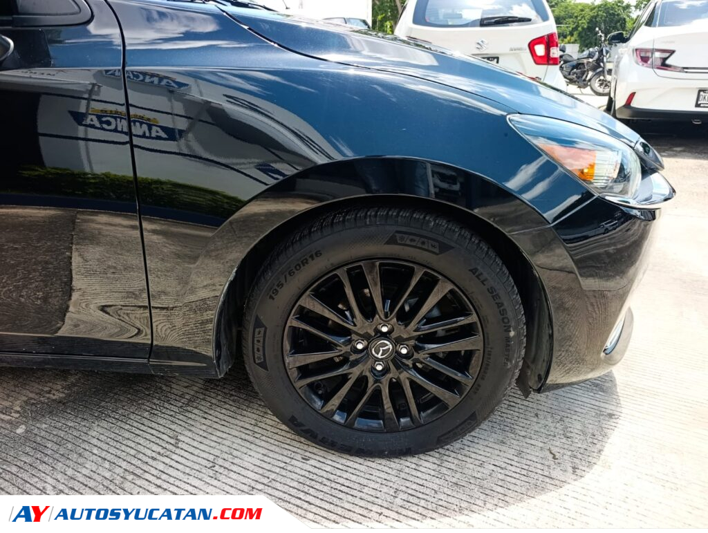 Mazda 2 Carbon Edition 2023