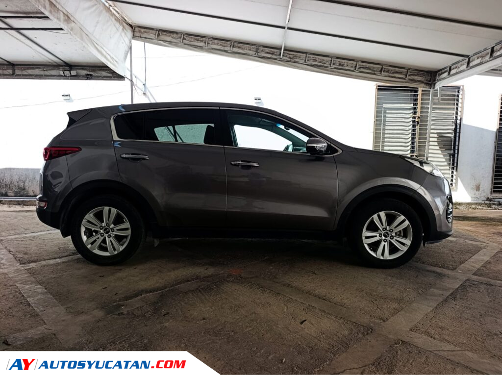 KIA SPORTAGE EX 2018