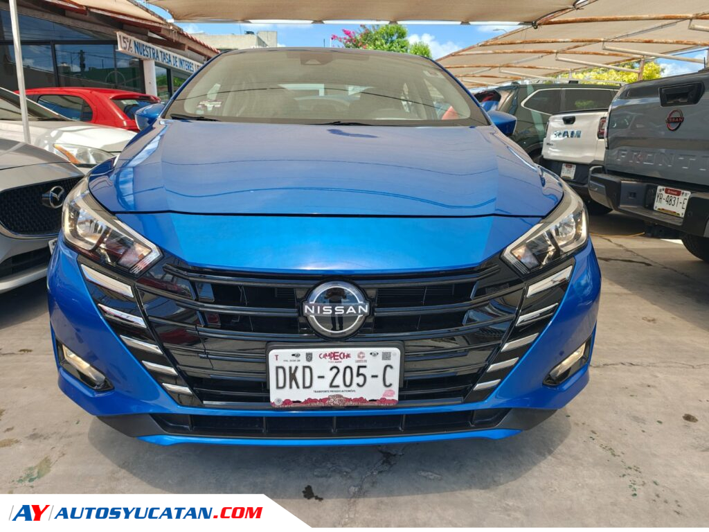 Nissan Versa Advance Standard 2025