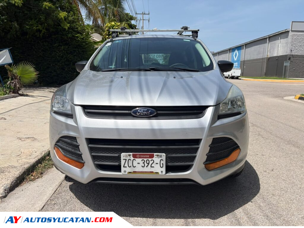 Ford Escape S FWD 2014