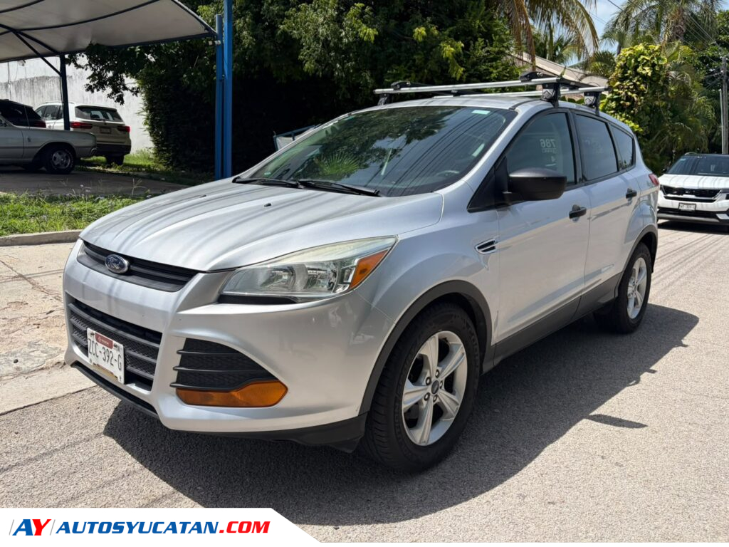Ford Escape S FWD 2014
