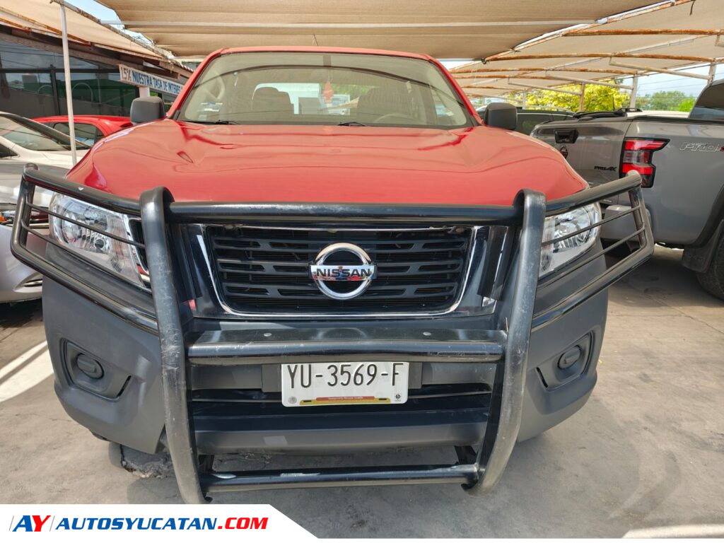 Nissan NP300 Doble Cabina Standard 2019