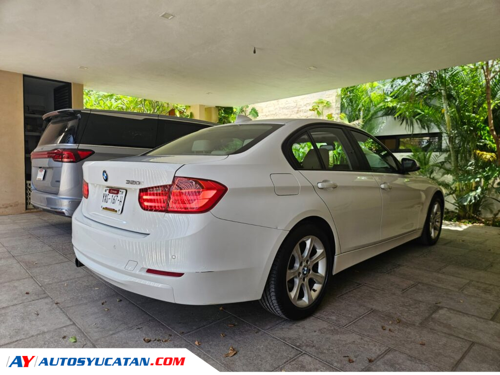 BMW Serie 3 320iA 2013