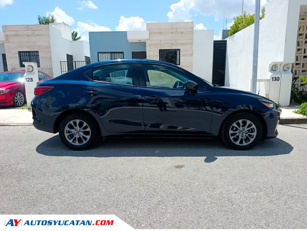 Mazda 2  i Sport Sedan 2023