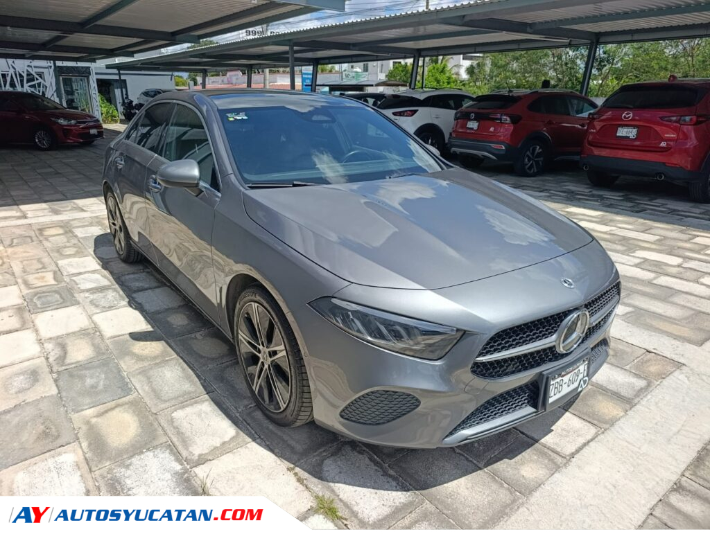 Mercedes Benz A200 2025