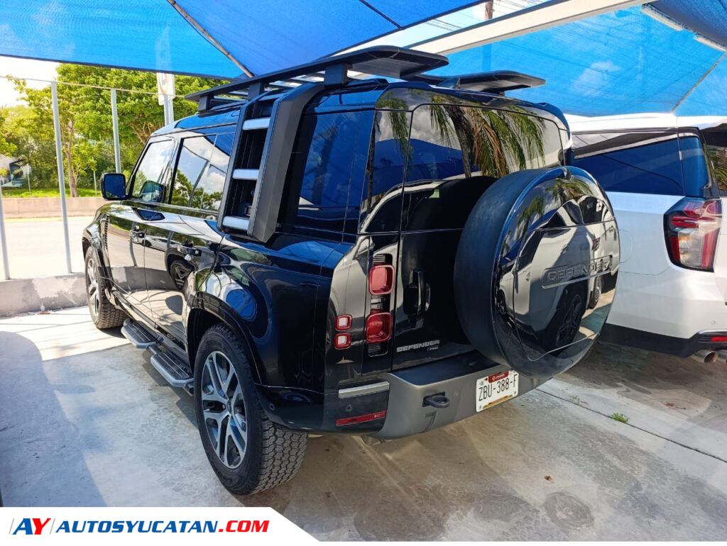 Land Rover Defender 2023