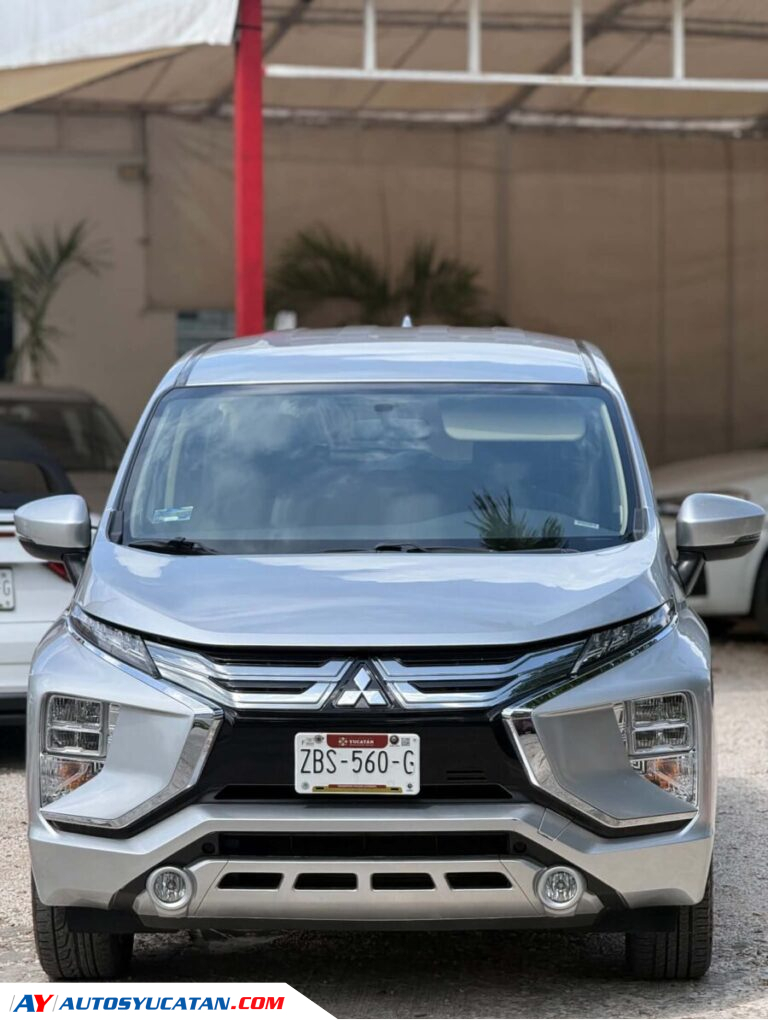 IMPECABLE MITSUBISHI XPANDER 2023 PARA 7 PASAJEROS