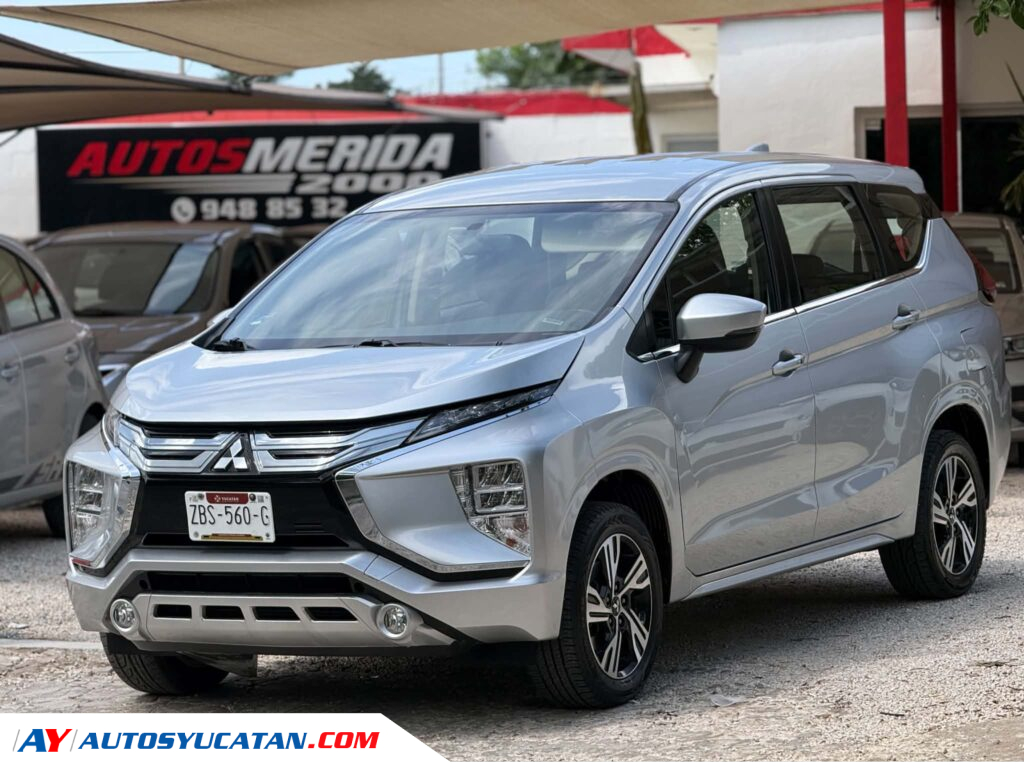 IMPECABLE MITSUBISHI XPANDER 2023 PARA 7 PASAJEROS