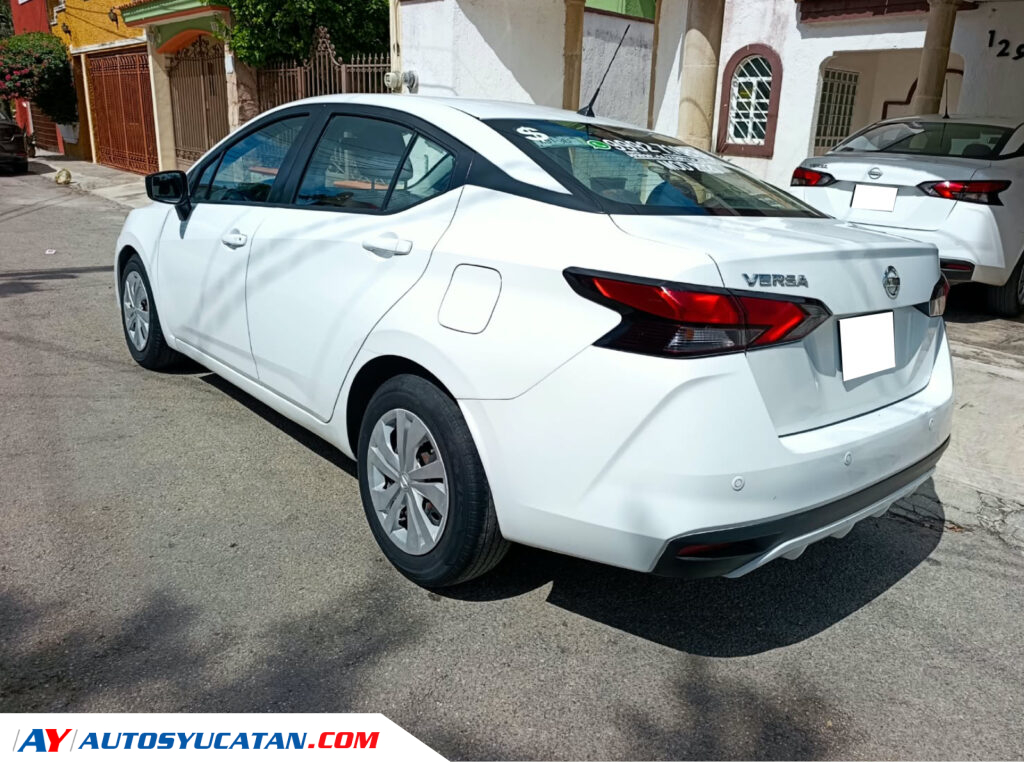 Nissan Versa Sense Automático 2020