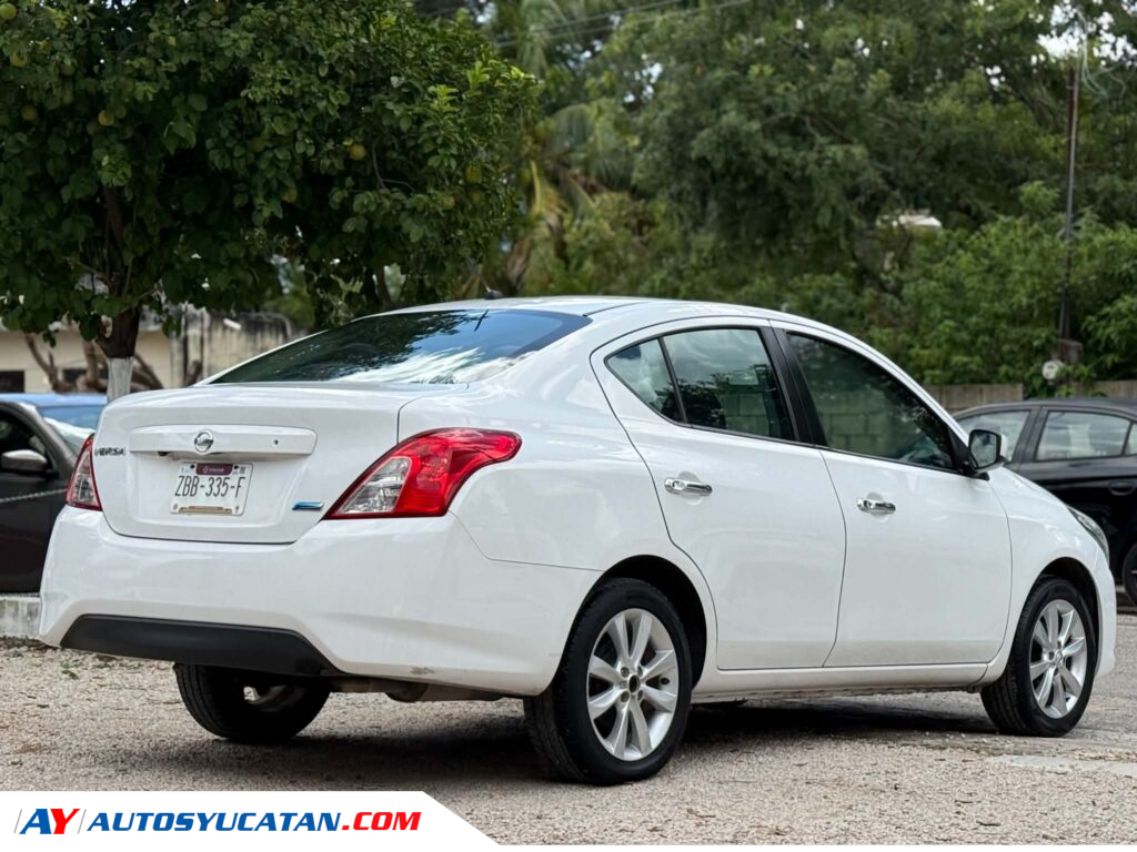 IMPECABLE NISSAN VERSA ADVANCE AUTOMATICO 2016