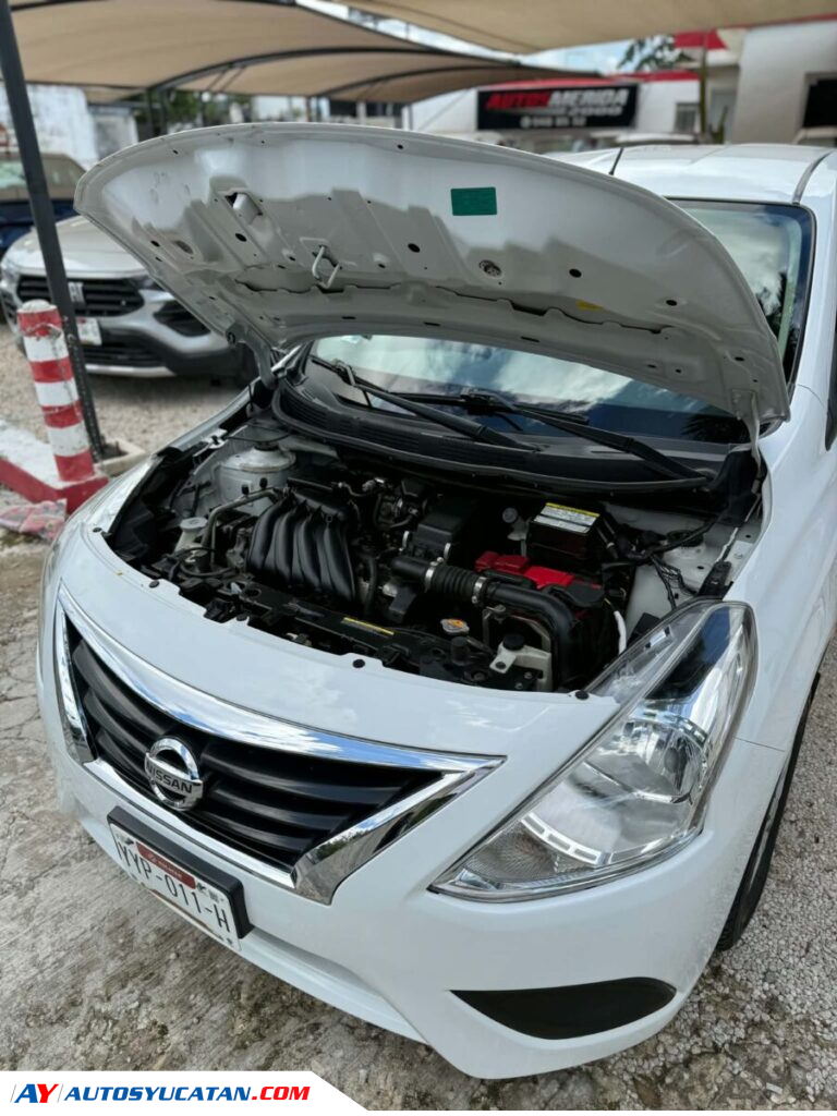 IMPECABLE NISSAN V DRIVE 2021 ESTANDAR