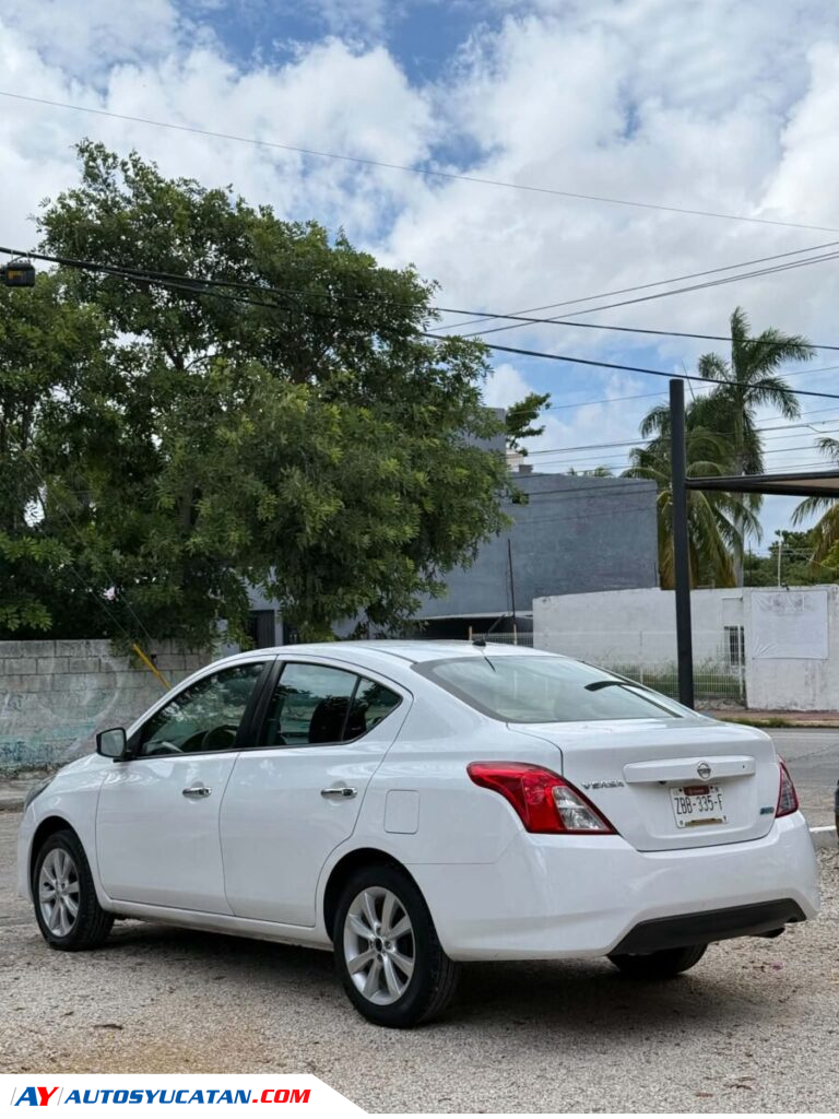 IMPECABLE NISSAN VERSA ADVANCE AUTOMATICO 2016