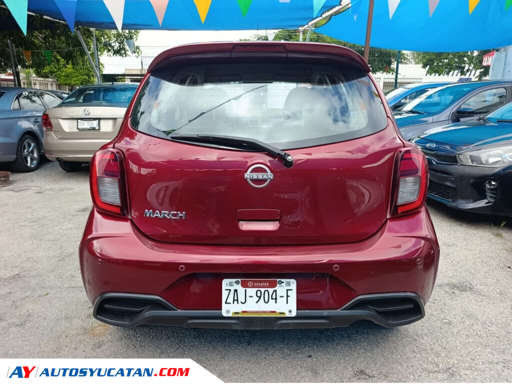 Nissan March 2022