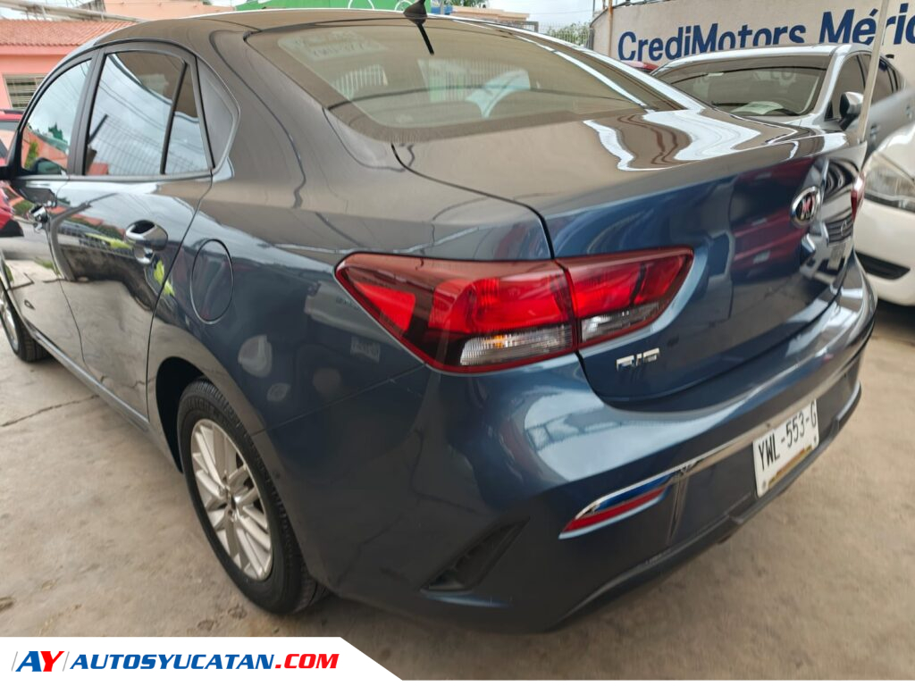 KIA RIO LX SEDAN  Automático 2021