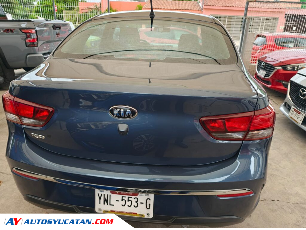 KIA RIO LX SEDAN  Automático 2021