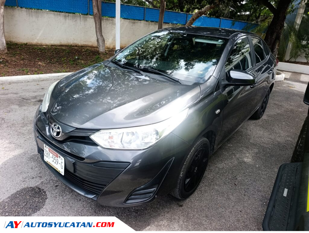 Toyota Yaris STD 2019