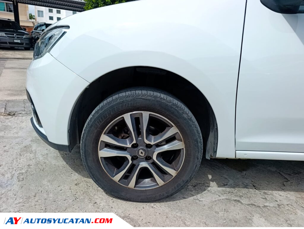 Renault Logan 2024