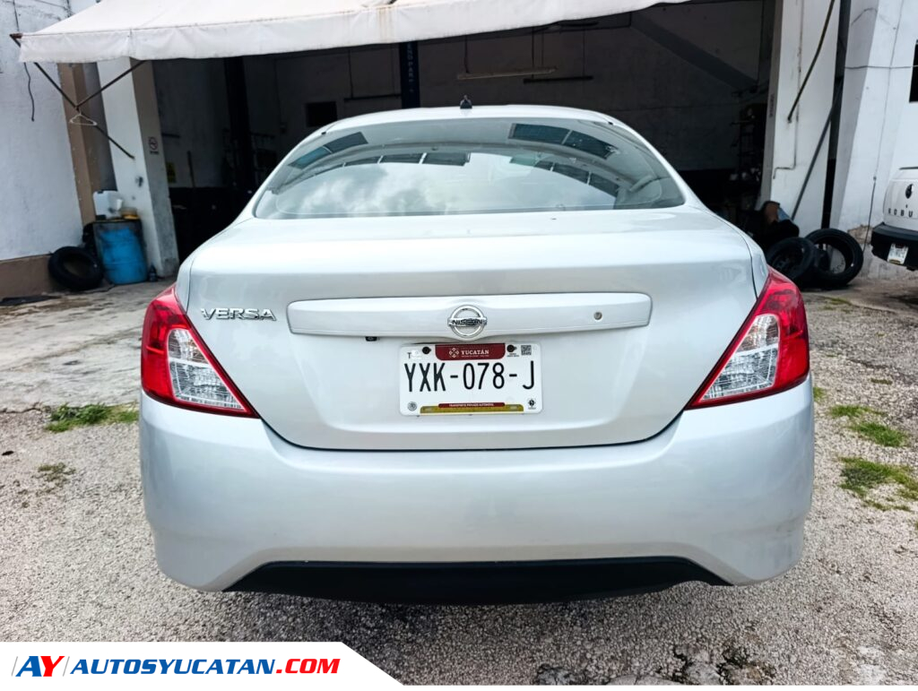 Nissan Versa Advance Aut. 2017