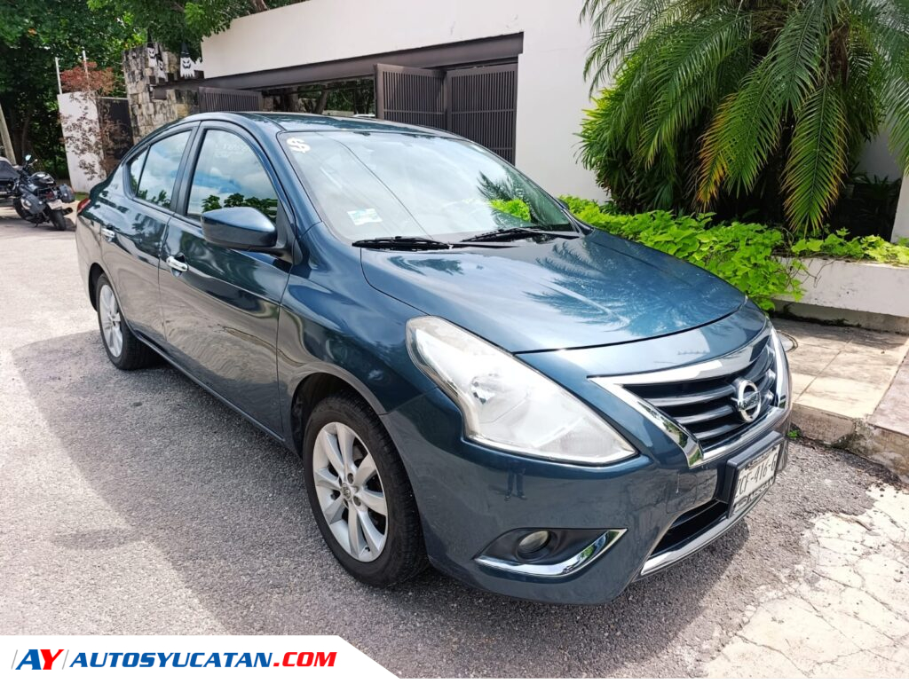 Nissan Versa Advance Automático 2015