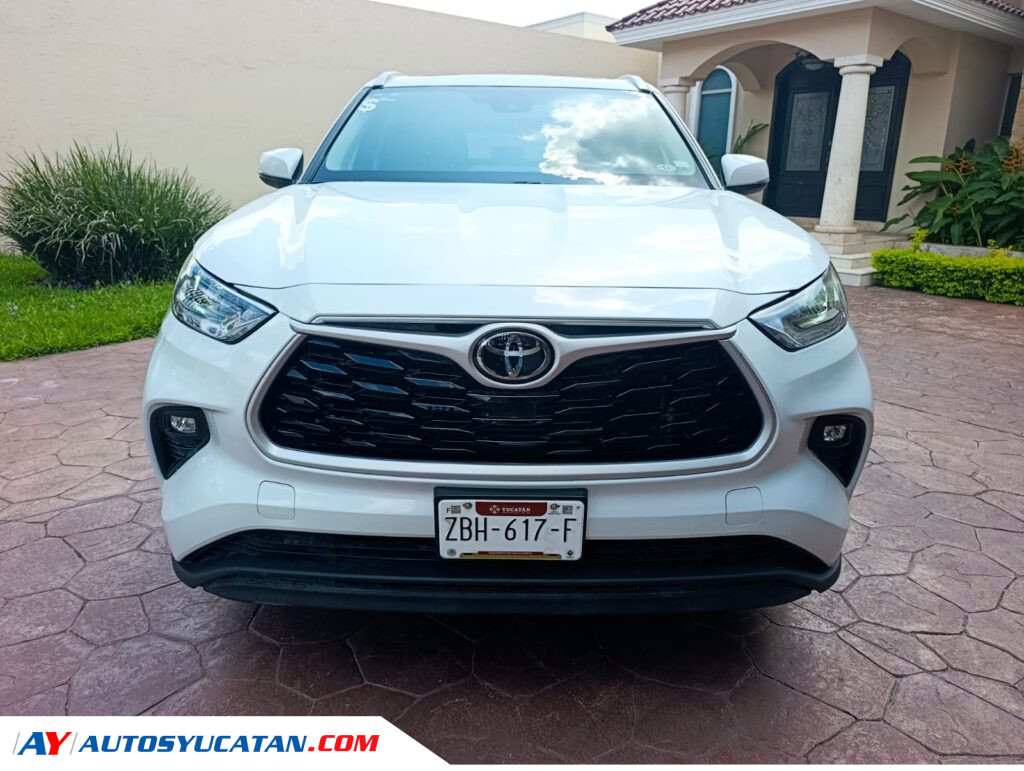 Toyota Highlander XLE 2022