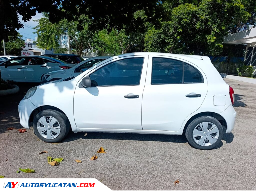 Nissan March 2016