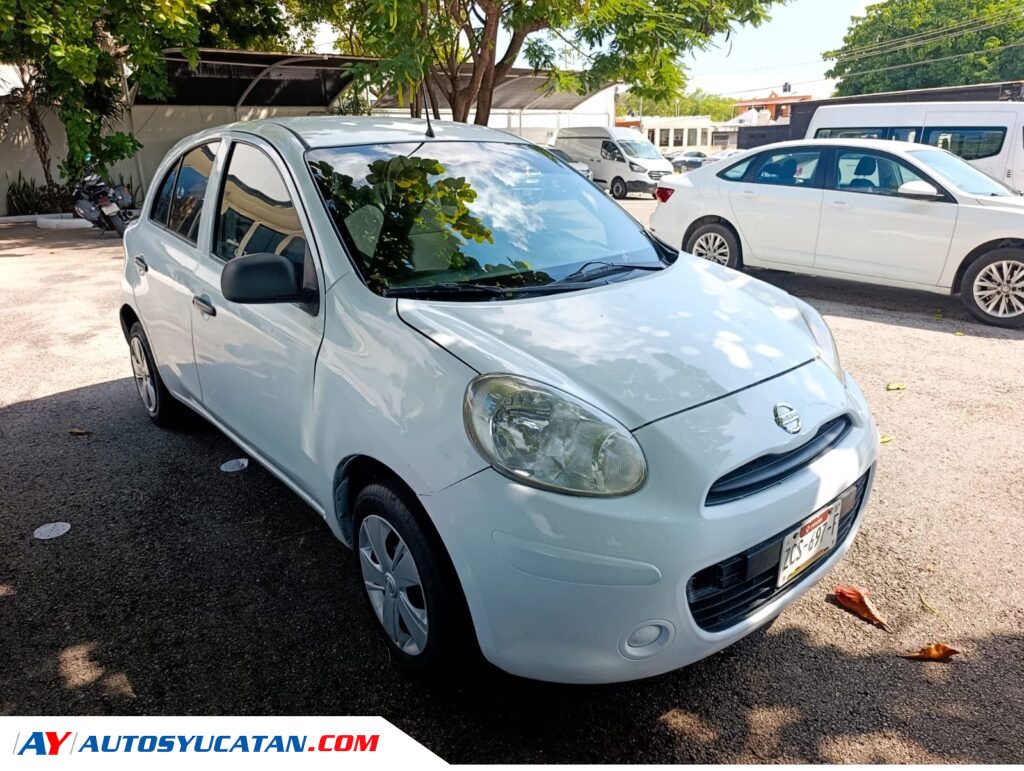 Nissan March 2016
