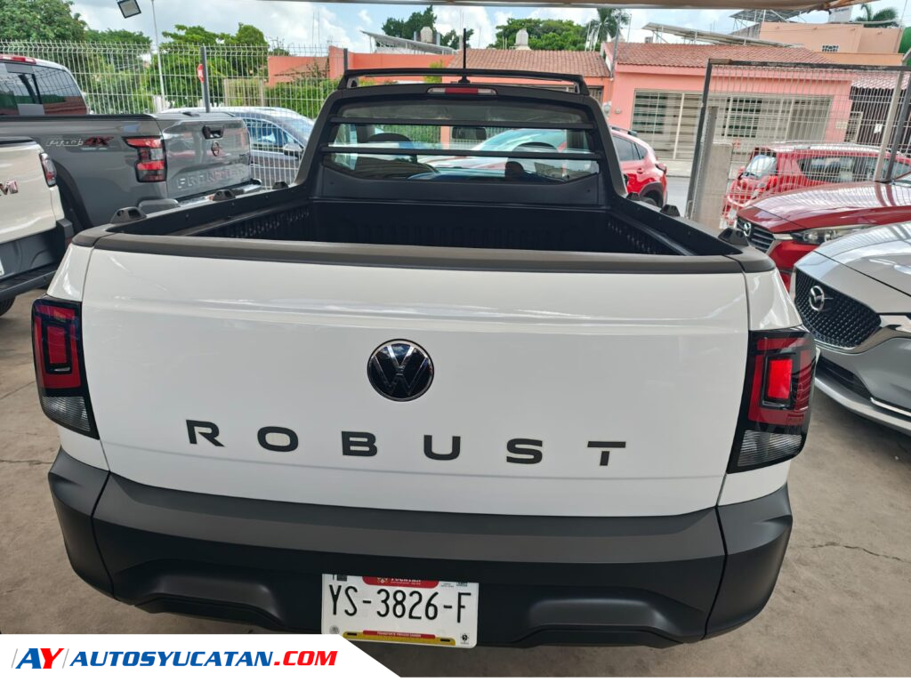 Volkswagen Saveiro Robust Standard con clima 2026