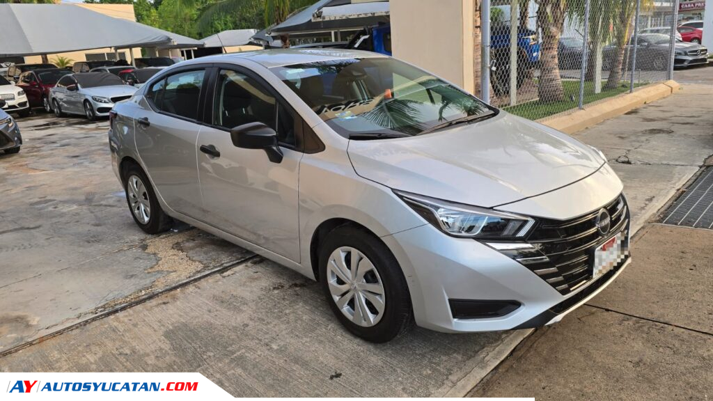 Nissan Versa Aut 2024