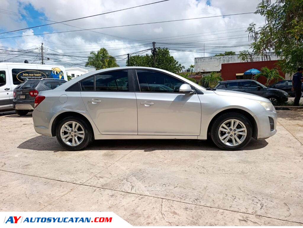 Chevrolet Cruze STD 2013