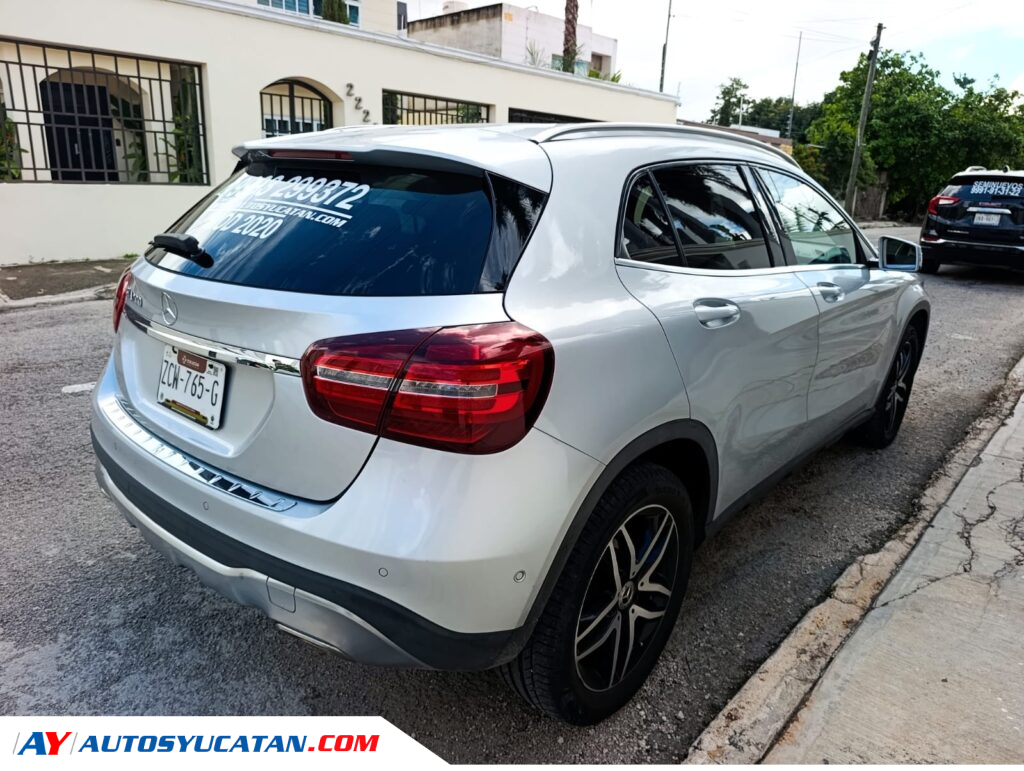 Mercedes Benz Clase GLA 200 Sport 2020