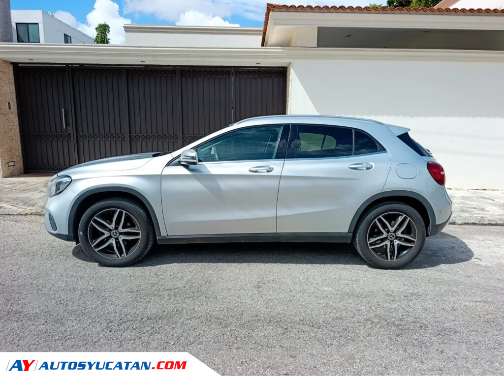 Mercedes Benz Clase GLA 200 Sport 2020