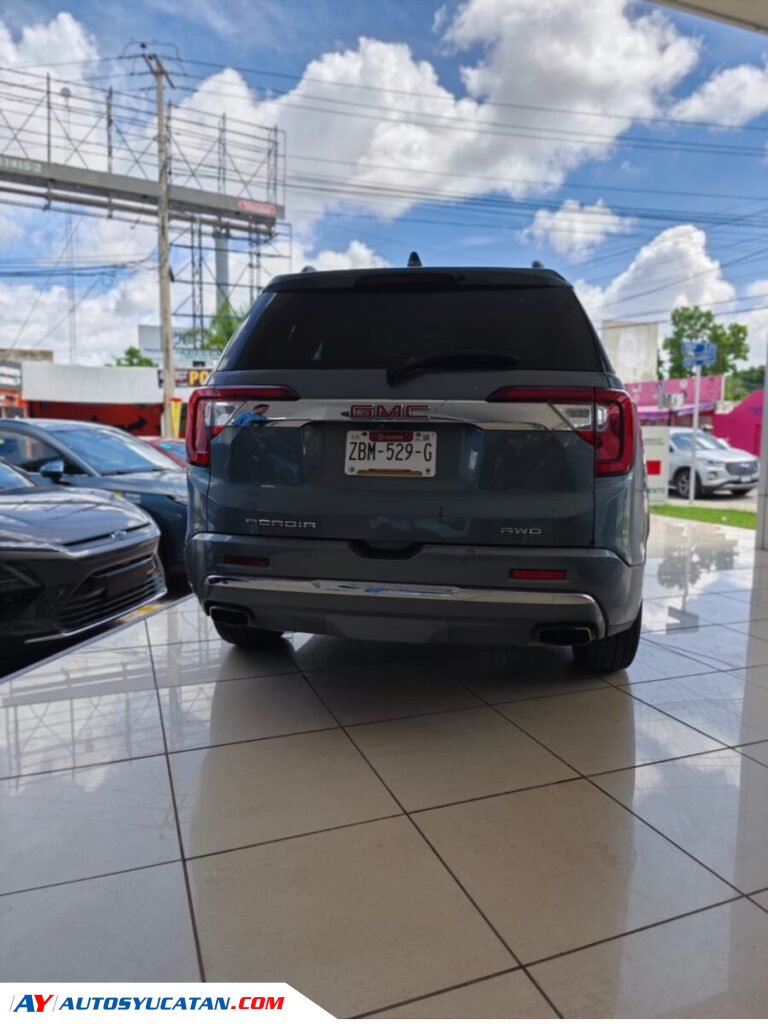 GMC Acadia Denali 2022