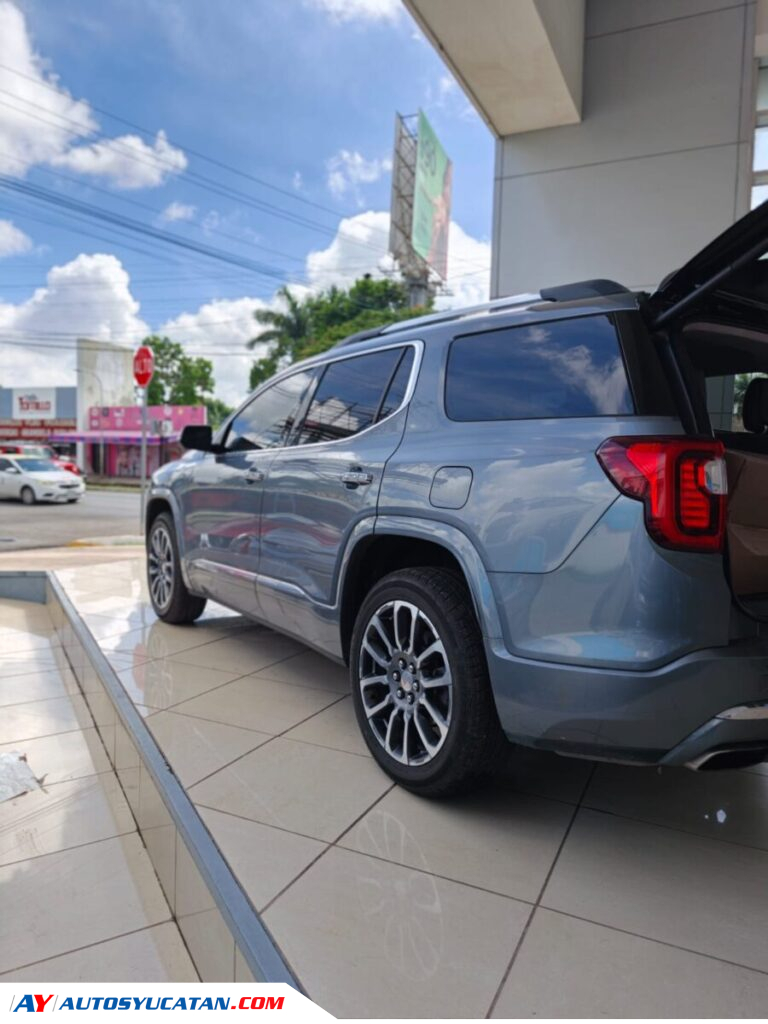 GMC Acadia Denali 2022