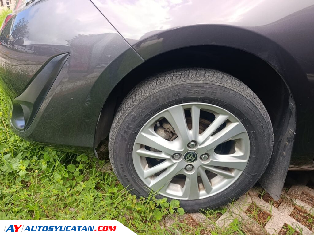 Toyota Yaris S 2019
