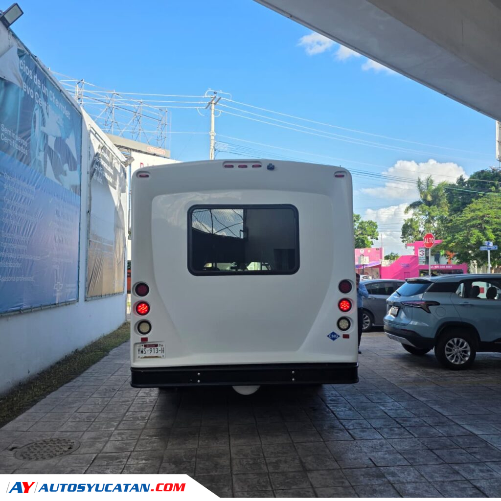 Ford Econoline Super Duty Van 2016
