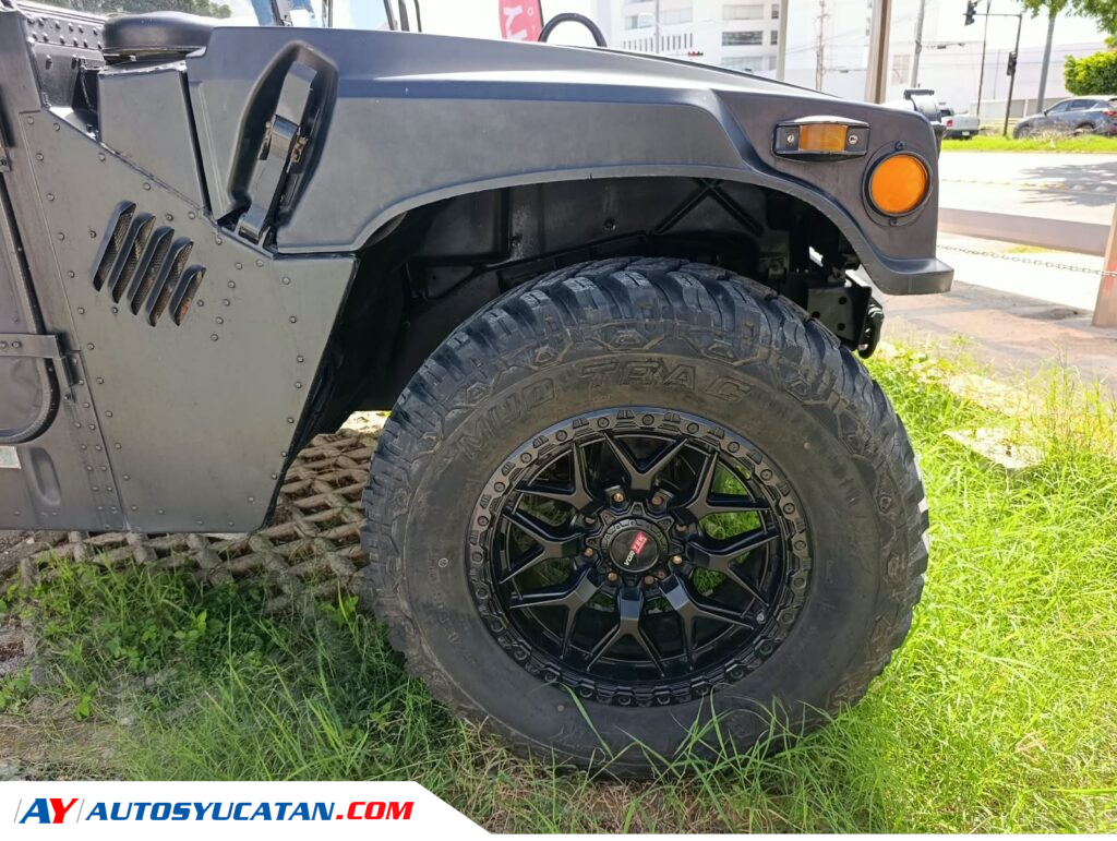 Hummer H1 2008