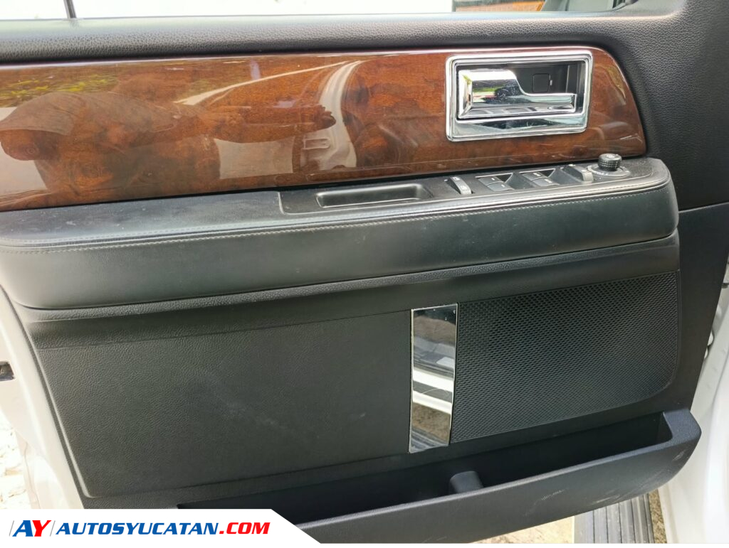 Lincoln Navigator 2015