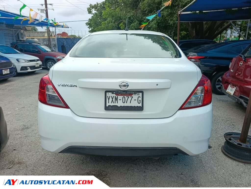 Nissan Versa STD 2019